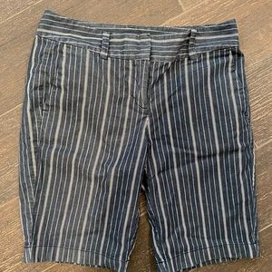 30” W, Striped Grey Ann Taylor Dress Shirts Size 0